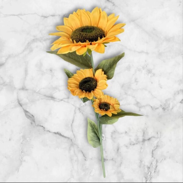 WhatsApp Image 2025-03-04 at 20.55.13 D0003 Trio de Girasoles Grandes