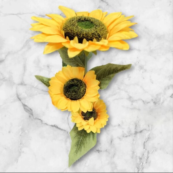 WhatsApp Image 2025-03-04 at 20.56.09 D0003 Trio de Girasoles Grandes