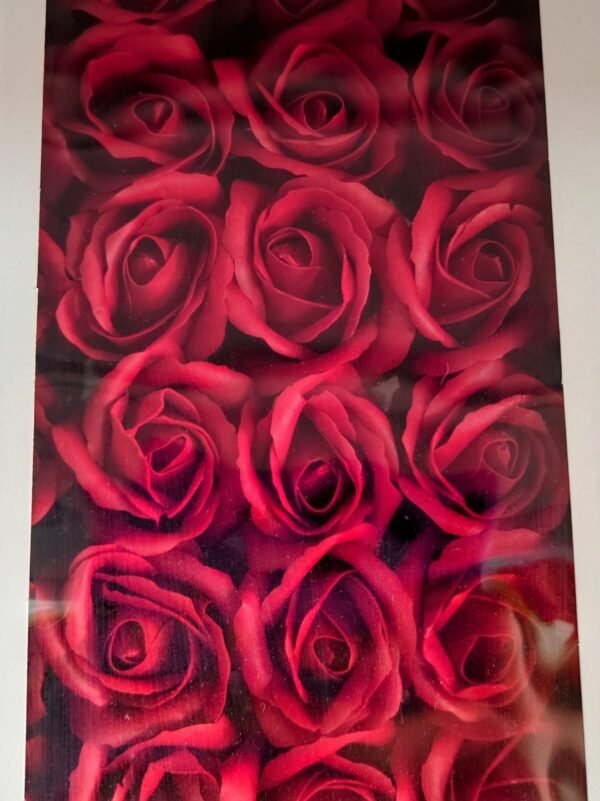 G48812 Caja de 50 Rosas Jabón Aromático