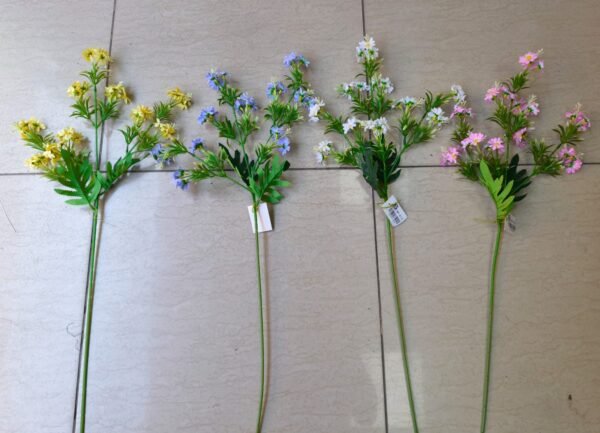 WhatsApp Image 2026-01-19 at 1.32.15 PM BF-612 Rama de Margaritas Colores