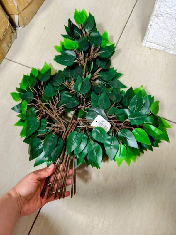 WhatsApp Image 2026-01-22 at 4.04.20 PM BF-47 Set de 12 Ramas con Hojas de Verde Profundo 60 Cms de largo