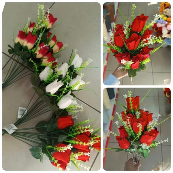 IMG-20261001-WA0071 4352 Ramo de Rosas Cerradas con Flores